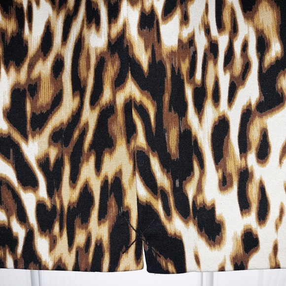 😻SALE‼️Lovely Leopard Skirt! - Picture 3 of 9